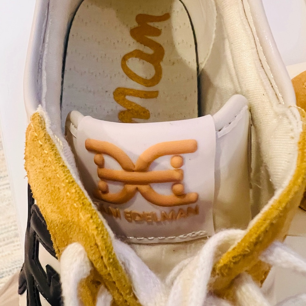 Sam Edelman Women’s Sneakers Mustard Ivory and Black
Size 7.5
Langley-3 - Picture 6 of 9